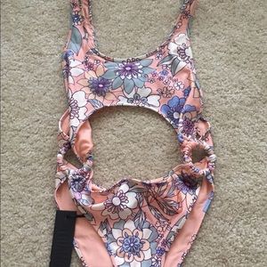 Triangl Sophia one piece XS